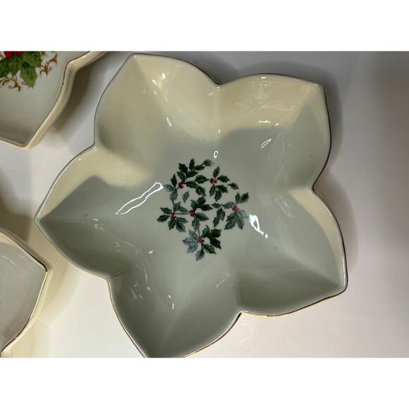 3 Christmas Candy Dip Serving Bowls Poinsettia Holly Star Shaped Gold Rim Essex - Picture 3 of 8